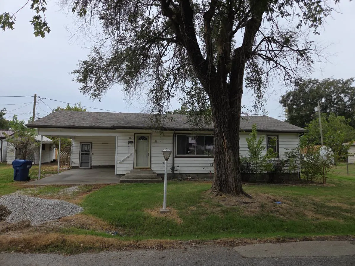 Howard St, Greenfield, MO 65661