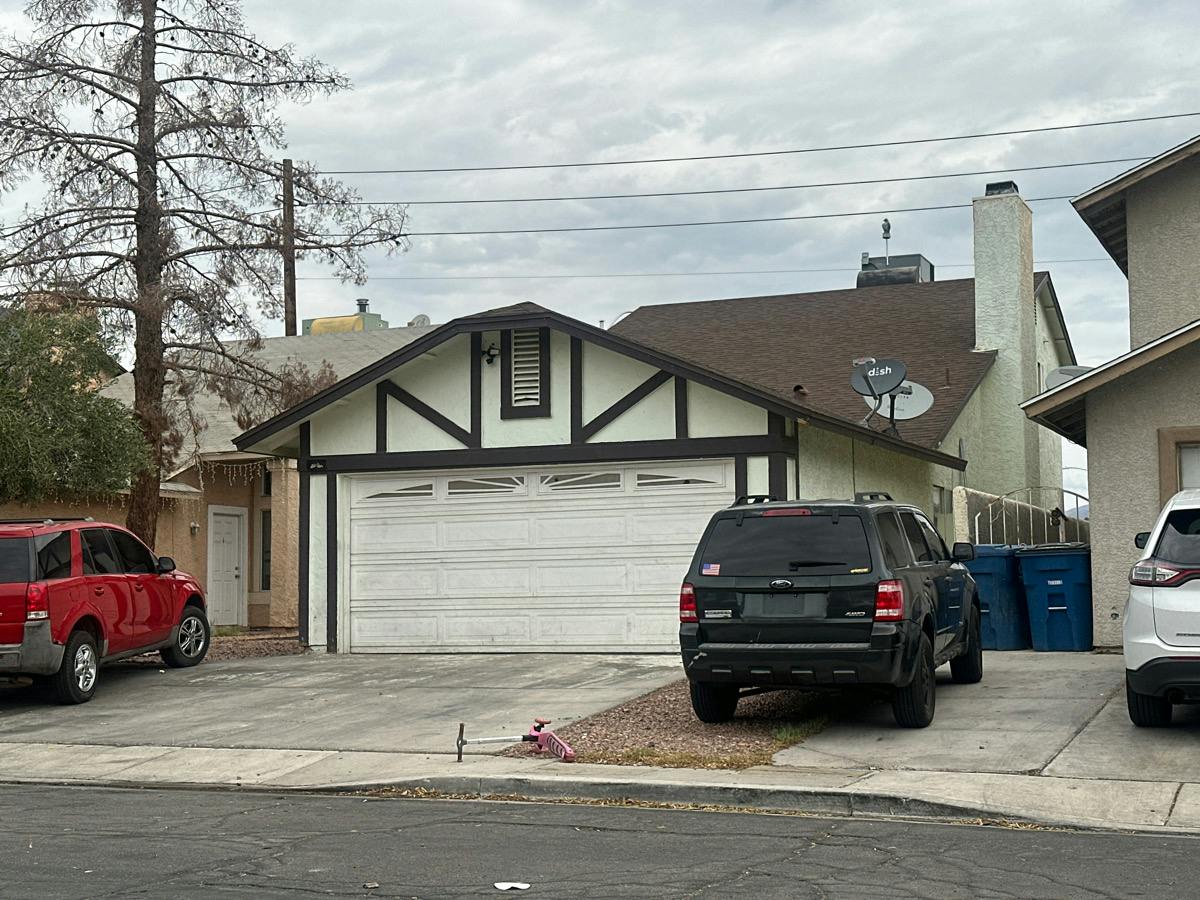 Tolkien Ave, Las Vegas, NV 89115 #1