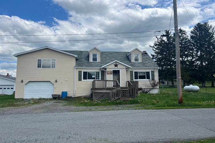 283 Line St Central City, PA 15926, Somerset County