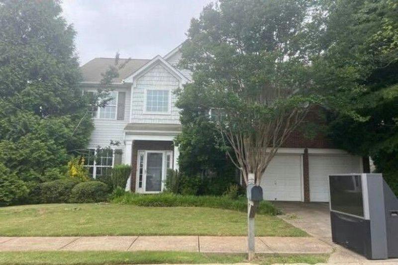 Breezewood Ct, Greenville, SC 29607
