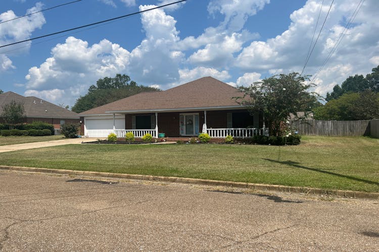 105 Rogers Way Columbus, MS 39702, Lowndes County