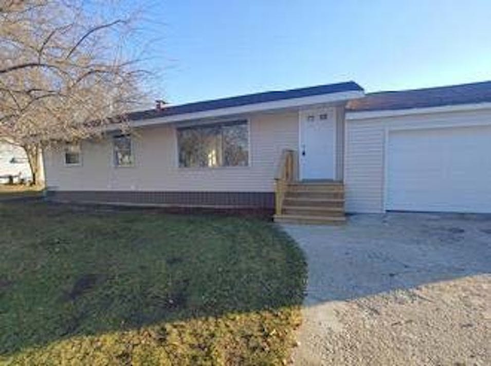 100 2nd St NE Hallock, MN 56728, Kittson County