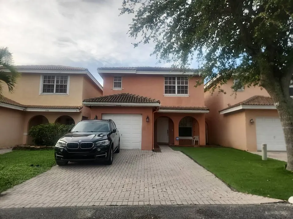 7200 Sienna Ridge Ln Lauderhill, FL 33319, Broward County