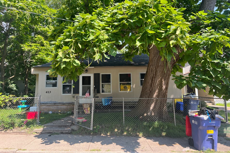 423 Breens Ct SW Grand Rapids, MI 49503, Kent County