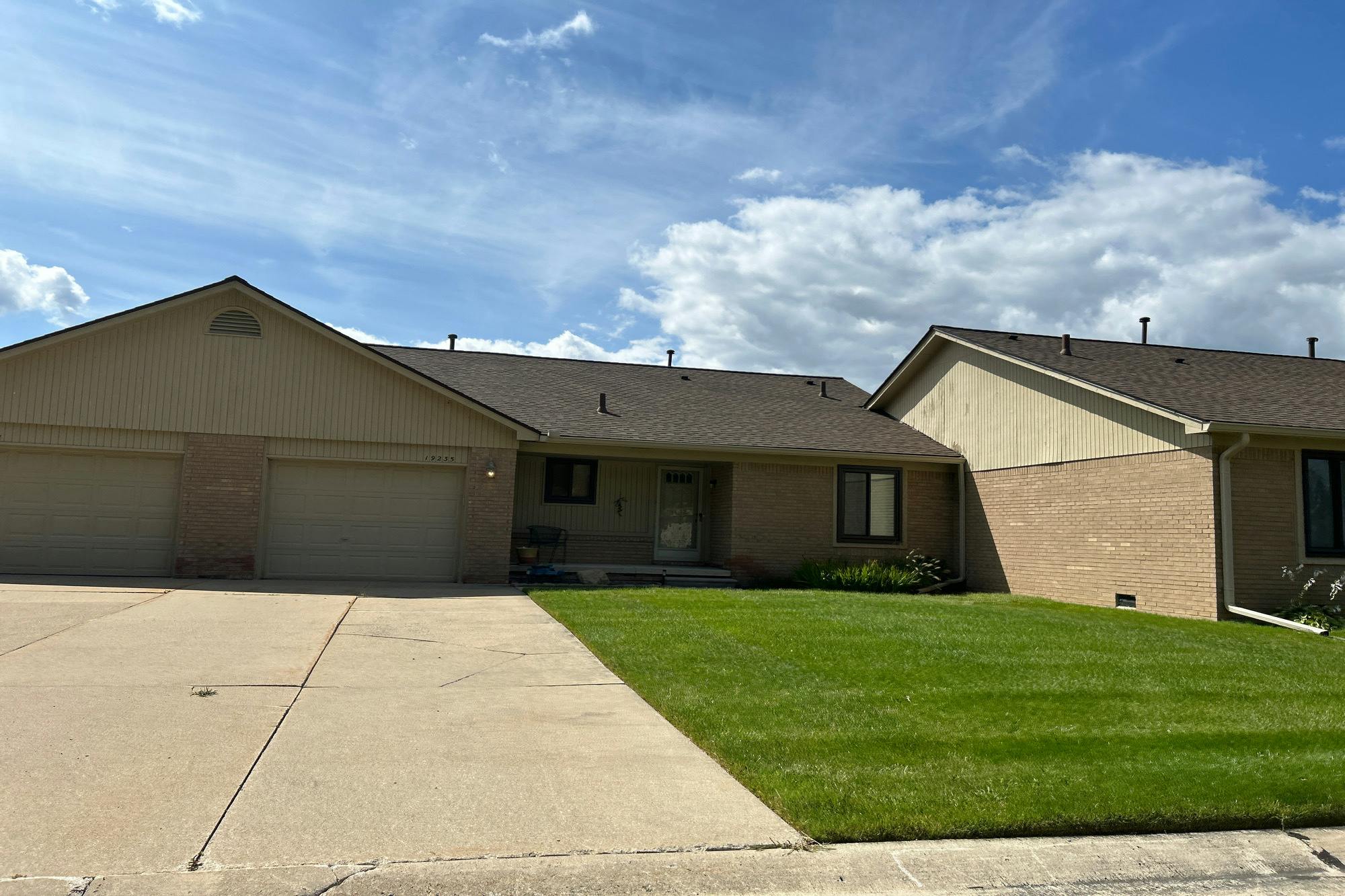 Angela Ct, Roseville, MI 48066 #1