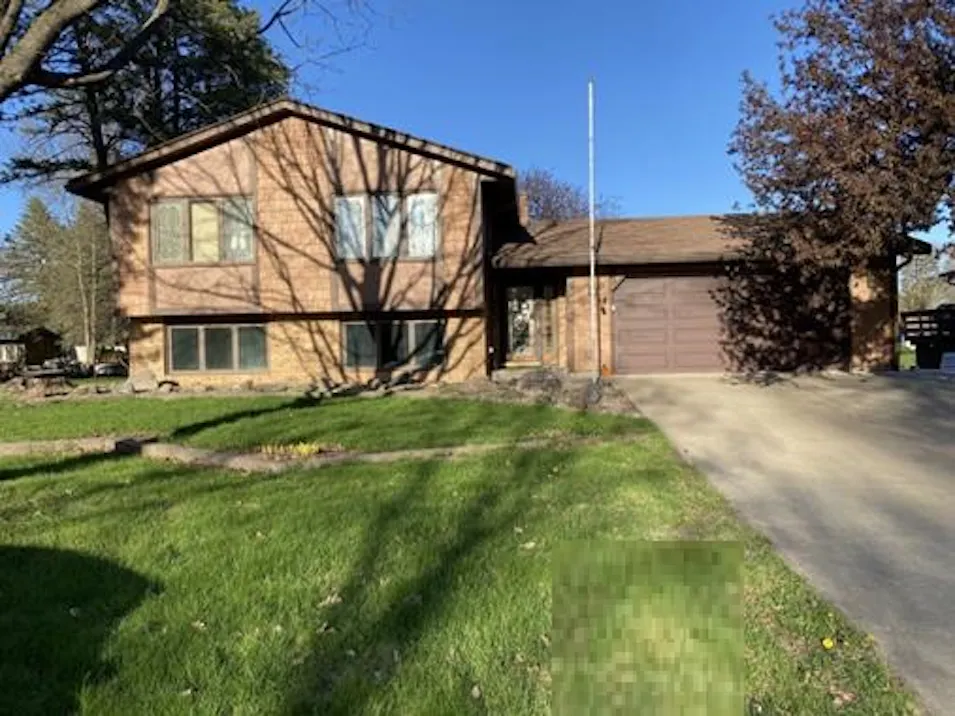 435 Allan Ave Owatonna, MN 55060, Steele County