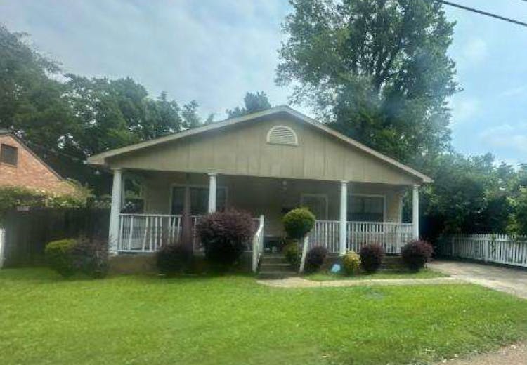 1516 Booker St Jackson, MS 39204, Hinds County