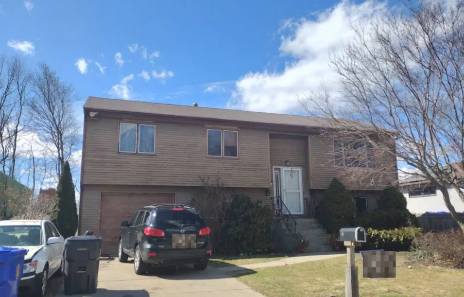 33 South Locust Avenue North Providence, RI 02911, Providence County