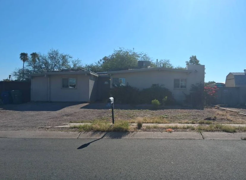4801 S Lantana Cir