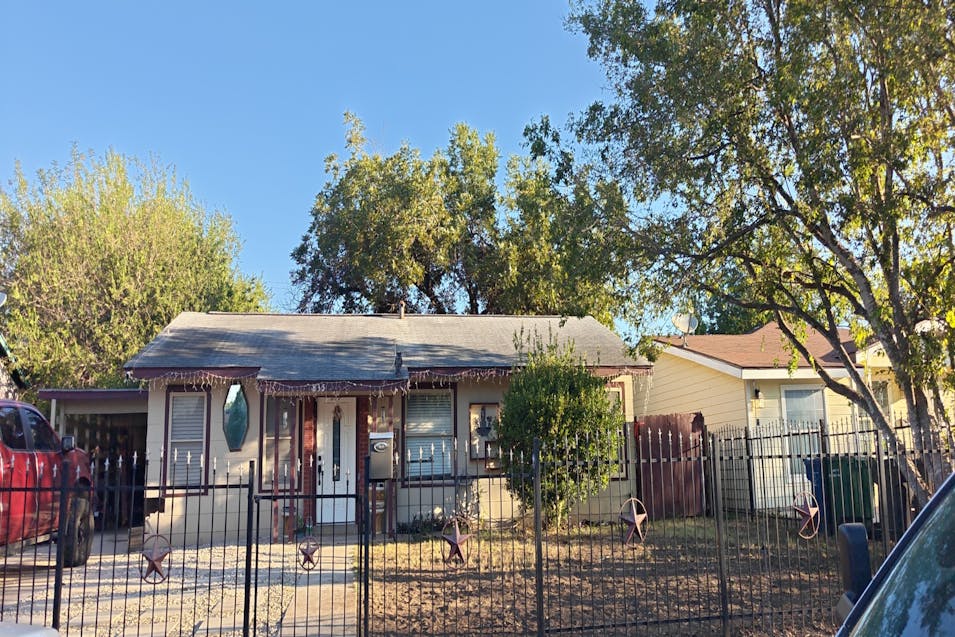 835 Utopia Lane San Antonio, TX 78223, Bexar County