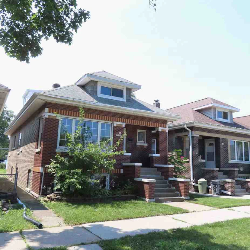 7351 W 62nd Pl