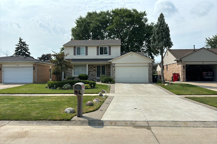 18590 Millstone Dr Macomb, MI 48044, Macomb County