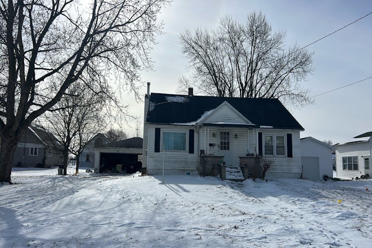 101 Main St Buckley, IL 60918, Iroquois County