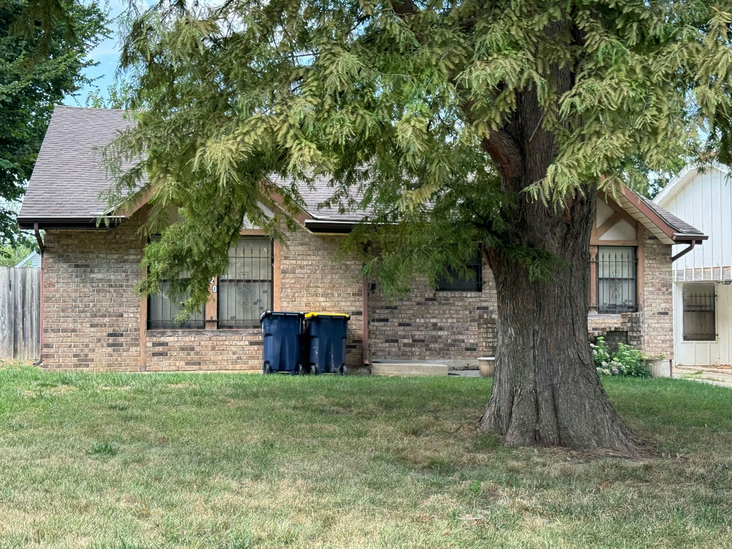 Elmwood Ave, Kansas City, MO 64130 #1