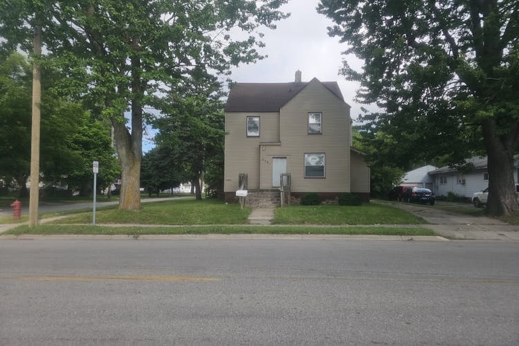 2281s Michigan Ave Saginaw, MI 48602, Saginaw County