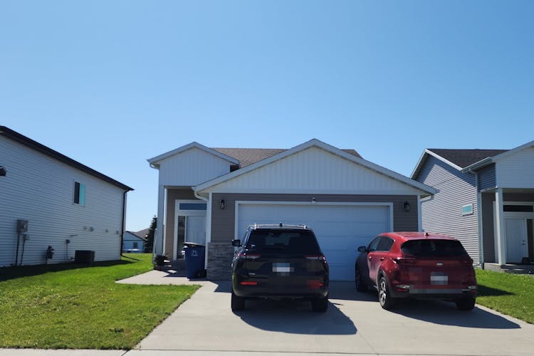 3039 39th Ave S Moorhead, MN 56560, Clay County