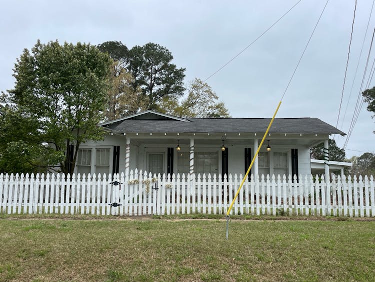 206 S Monroe St Calhoun City, MS 38916, Calhoun County