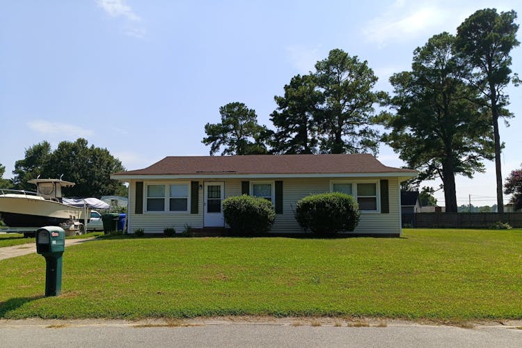 613 Bentley Drive Suffolk, VA 23434, Suffolk City County