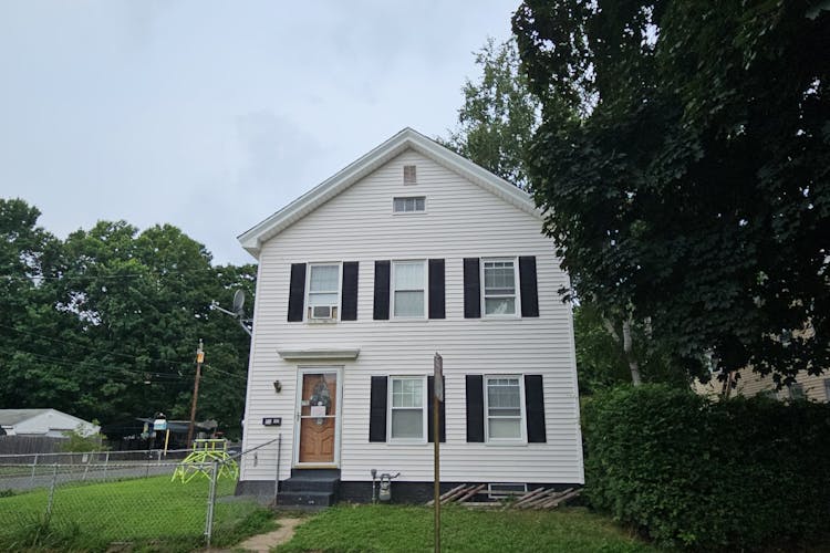 104 White Street Westfield, MA 01085, Hampden County