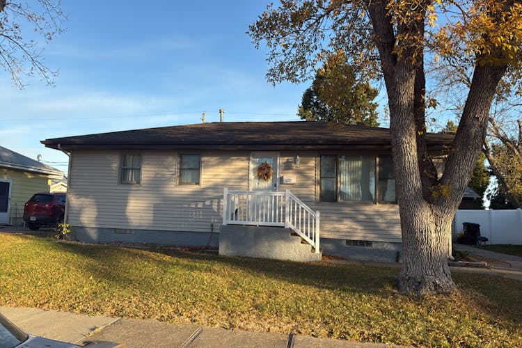 3812 21st St Columbus, NE 68601, Platte County