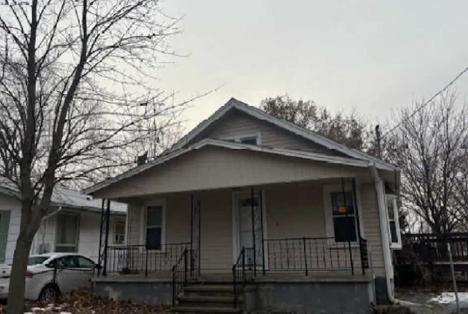 2184 E Schumacher St Burton, MI 48529, Genesee County