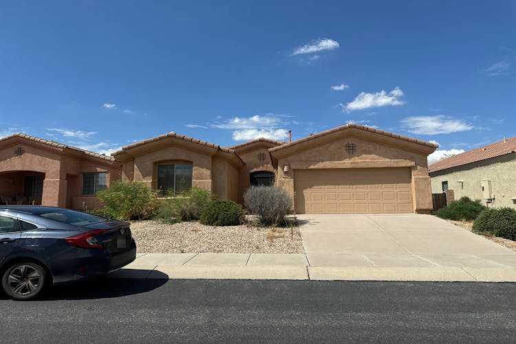 77 E Calle Trona Green Valley, AZ 85614, Pima County