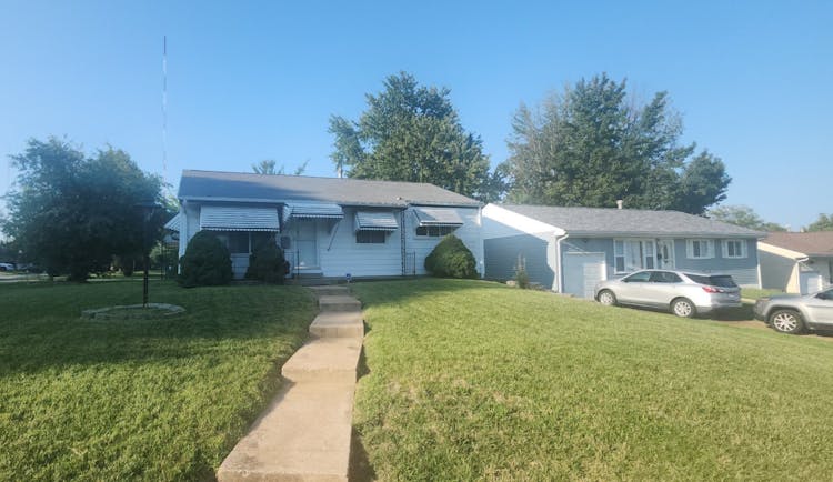 6635 Kingsway Dr Saint Louis, MO 63123, St. Louis County