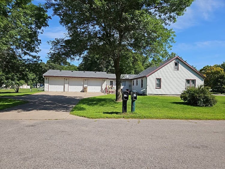 902 11th St N Princeton, MN 55371, Mille Lacs County