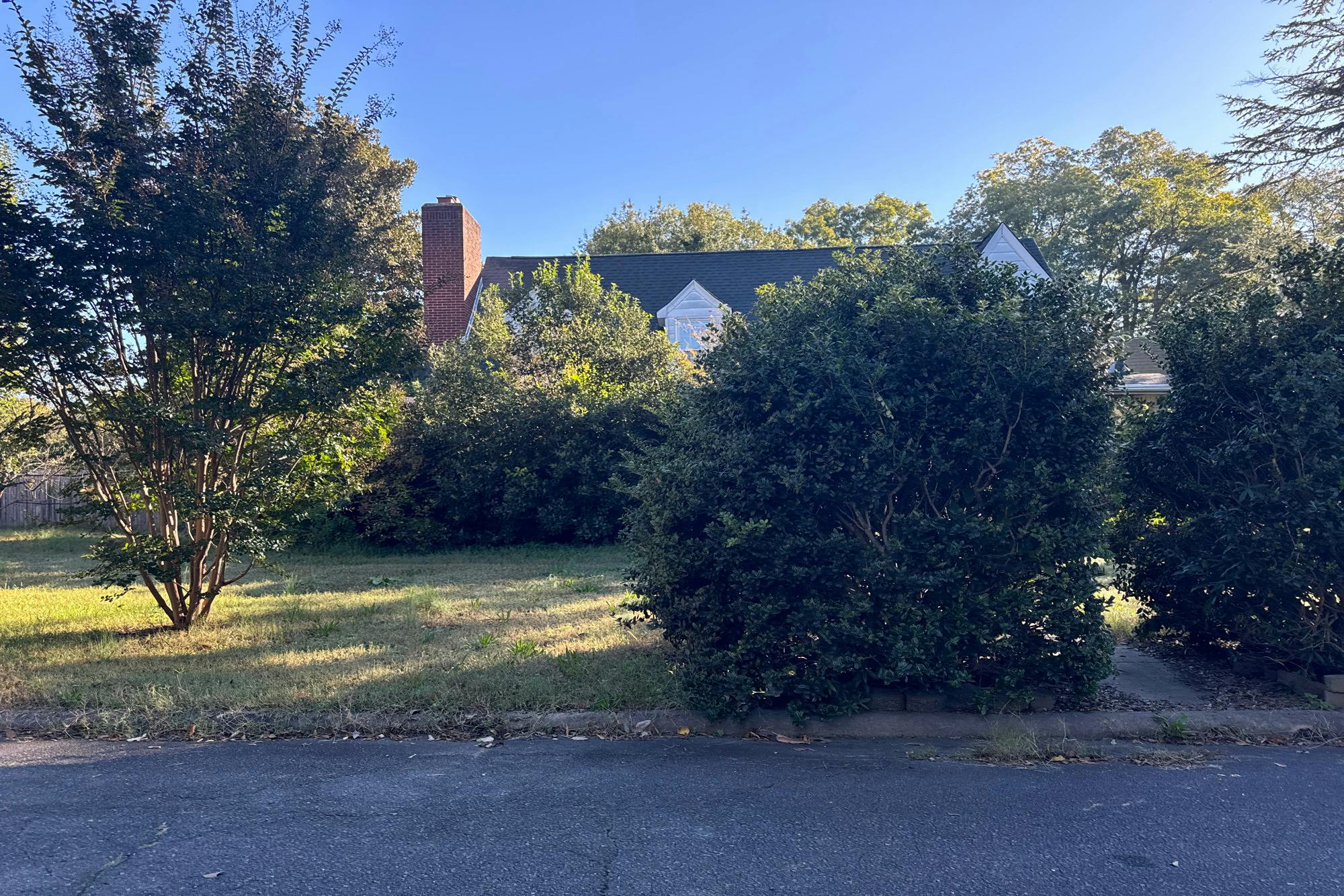 Jones Cir, Thomasville, NC 27360