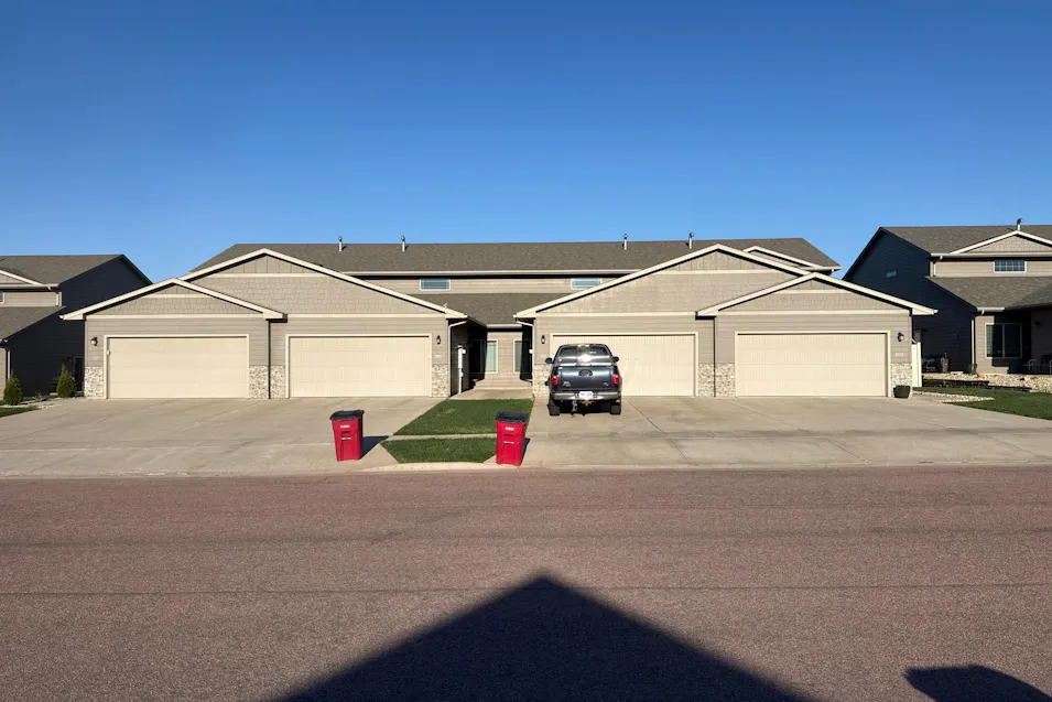 3911 S Grand Slam Avenue Sioux Falls, SD 57110, Minnehaha County