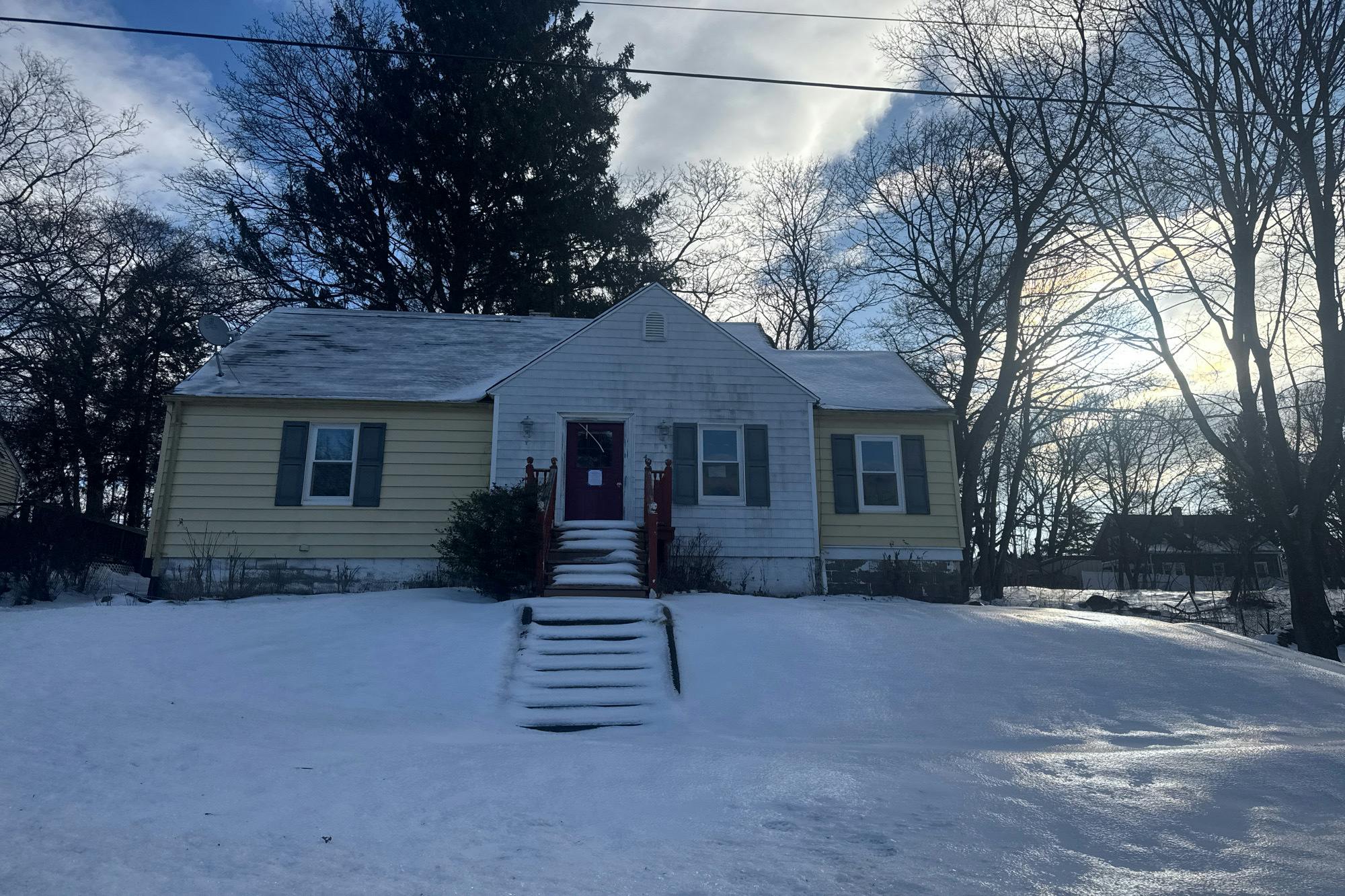 Walnut St, Poughkeepsie, NY 12601
