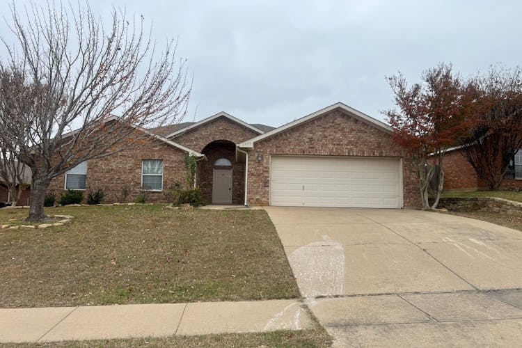 2436 Castle Pines Dr Burleson, TX 76028, Johnson County