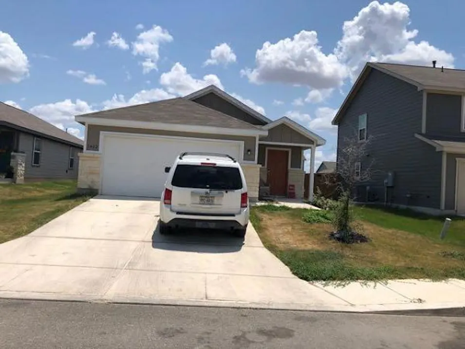 5402 Frederick Blf Von Ormy, TX 78073, Bexar County