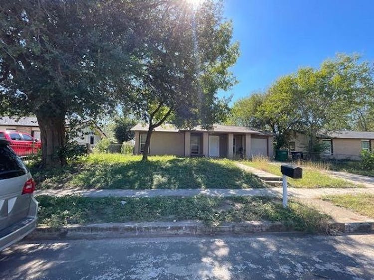 4414 Hampstead St San Antonio, TX 78220, Bexar County