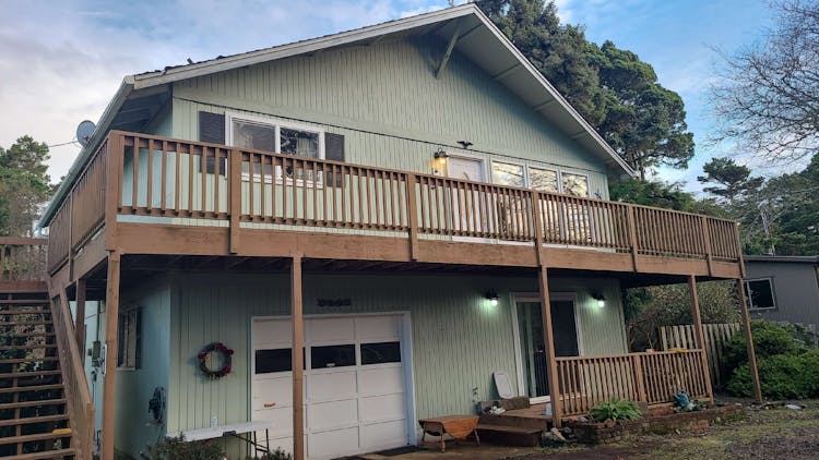 30 Division St Depoe Bay, OR 97341, Lincoln County