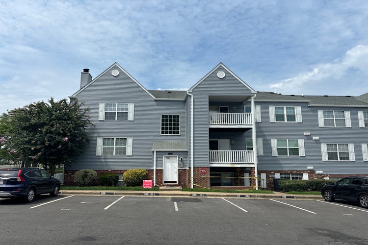 100 Grosvenor Ln, Apt. 3 Stafford, VA 22556, Stafford County