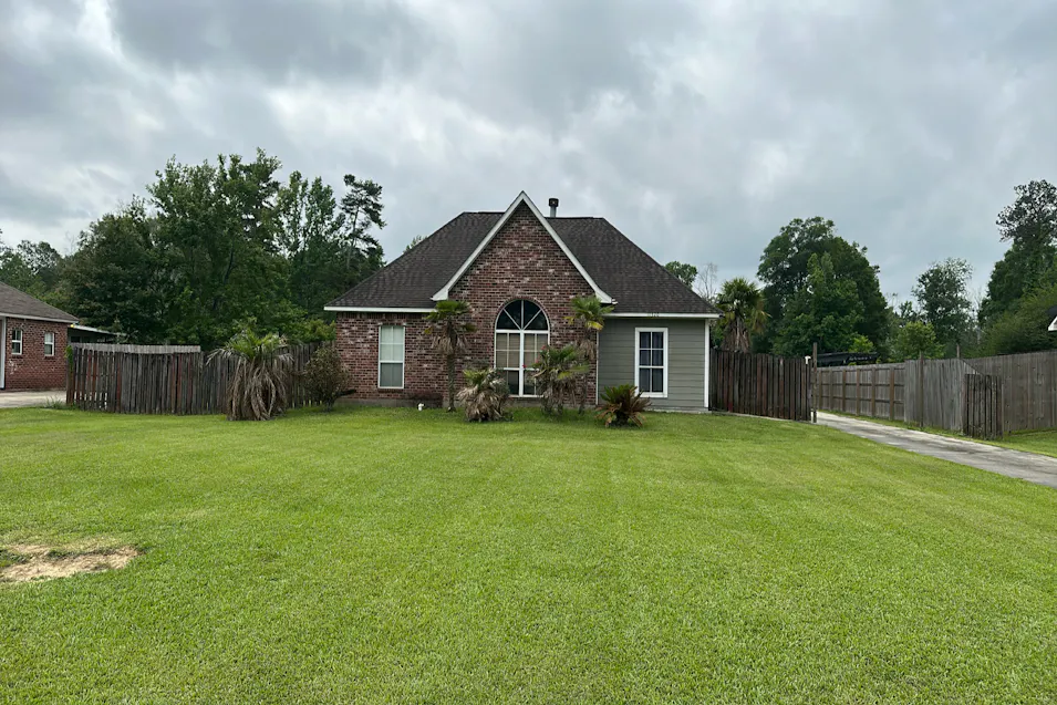 10520 Cardinal Road Denham Springs, LA 70726, Livingston County