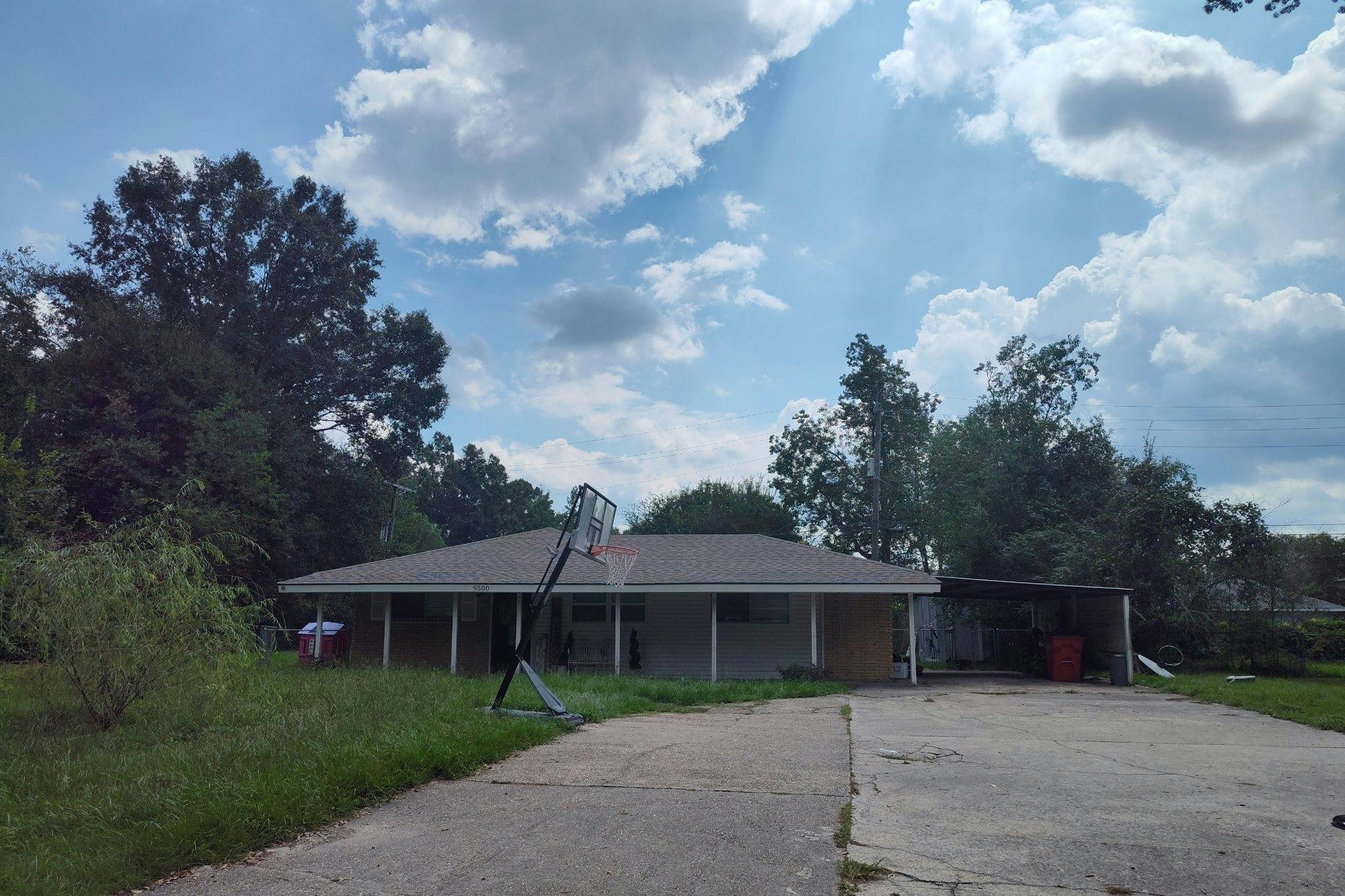 Dabney Dr, Denham Springs, LA 70726