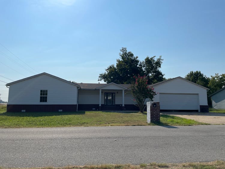 301 Southeast 3rd Street Hoxie, AR 72433, Lawrence County