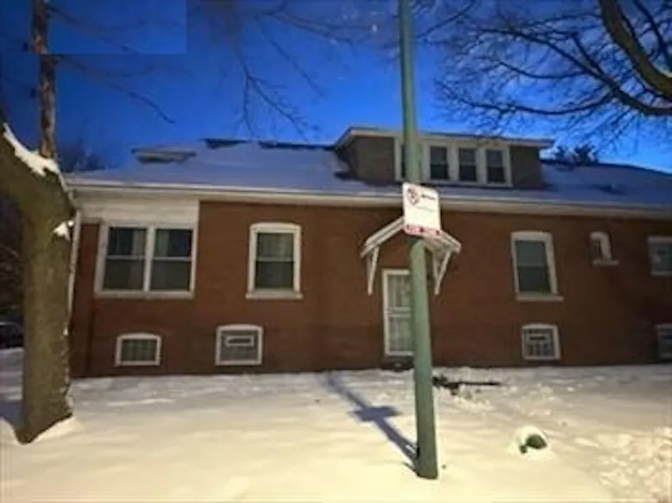 7700 S Yates Blvd Chicago, IL 60649, Cook County