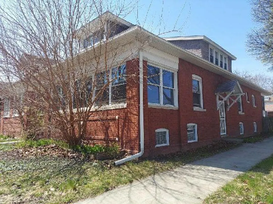 7700 S Yates Blvd Chicago, IL 60649, Cook County