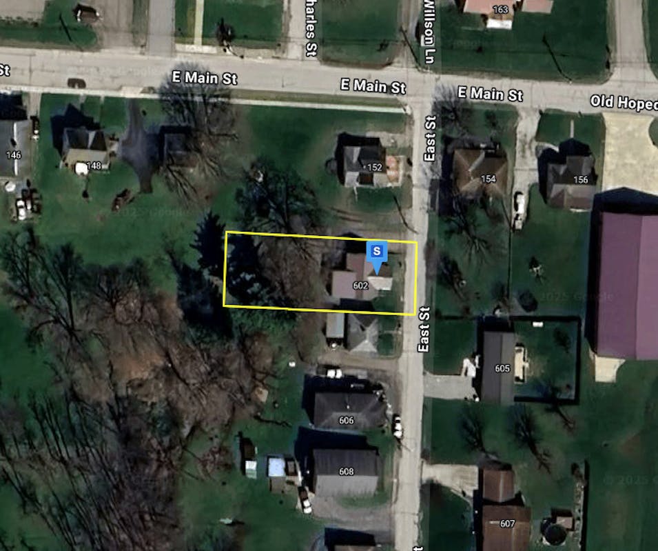 602 East St Hopedale, OH 43976, Harrison County