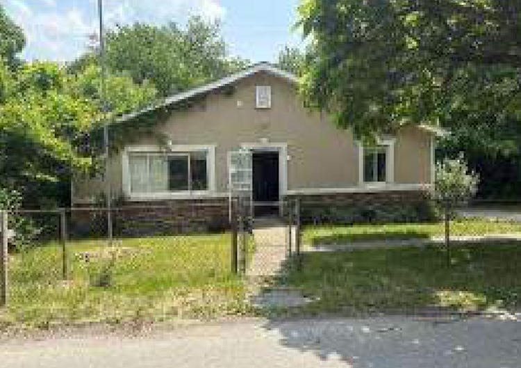 546 Emmit Ave Columbus, OH 43228, Franklin County