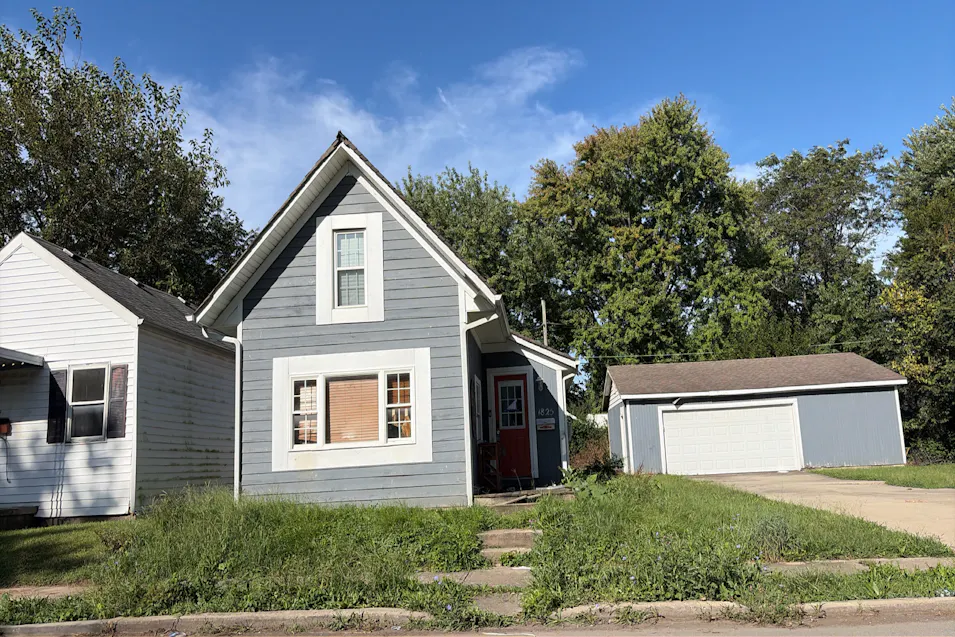 1825 Noble St Anderson, IN 46016, Madison County