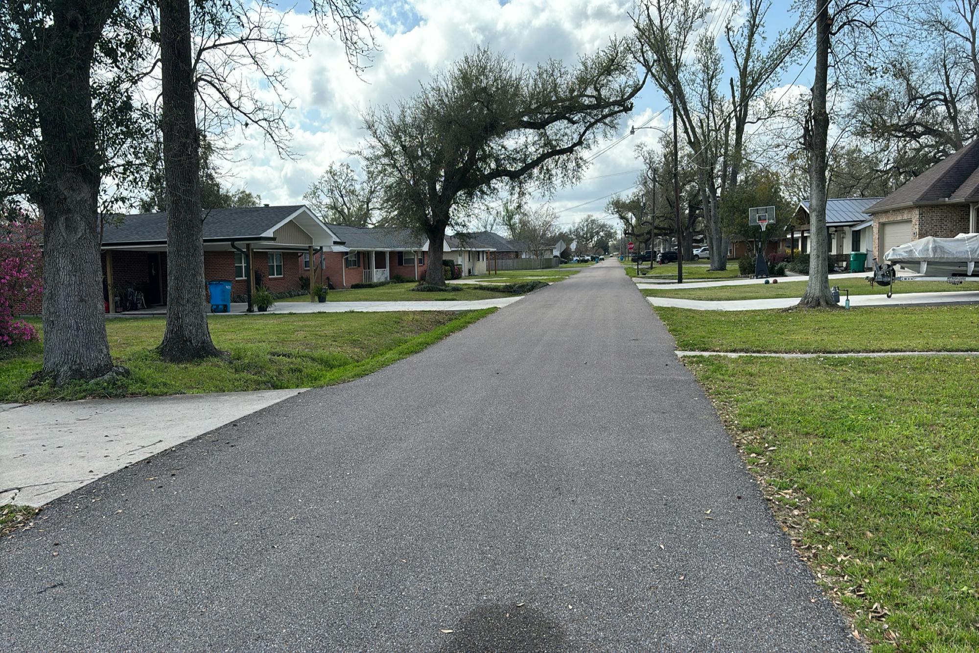 Pine St, Norco, LA 70079