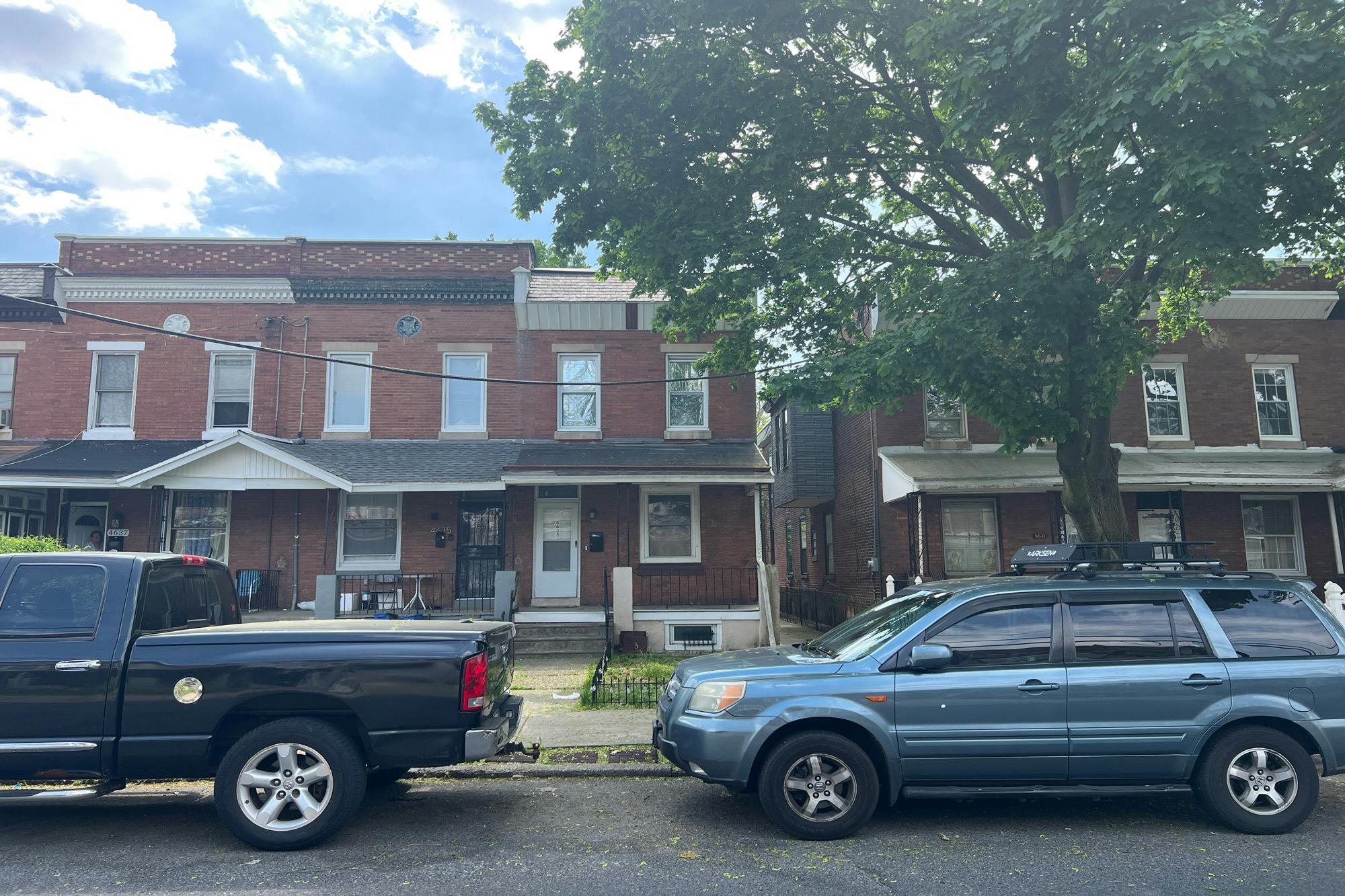 Oakland St, Philadelphia, PA 19124