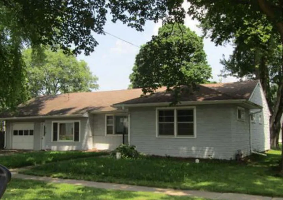 310 W Pleasant St Sheridan, IL 60551, La Salle County