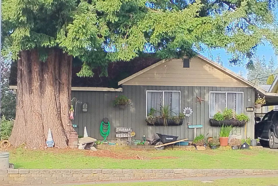 590 E 10th St Coquille, OR 97423, Coos County