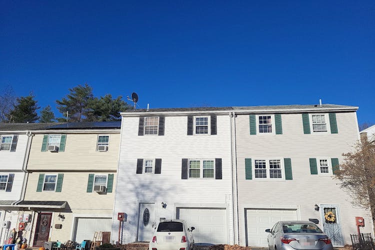 19 Warebrook Village Ware, MA 01082, Hampshire County