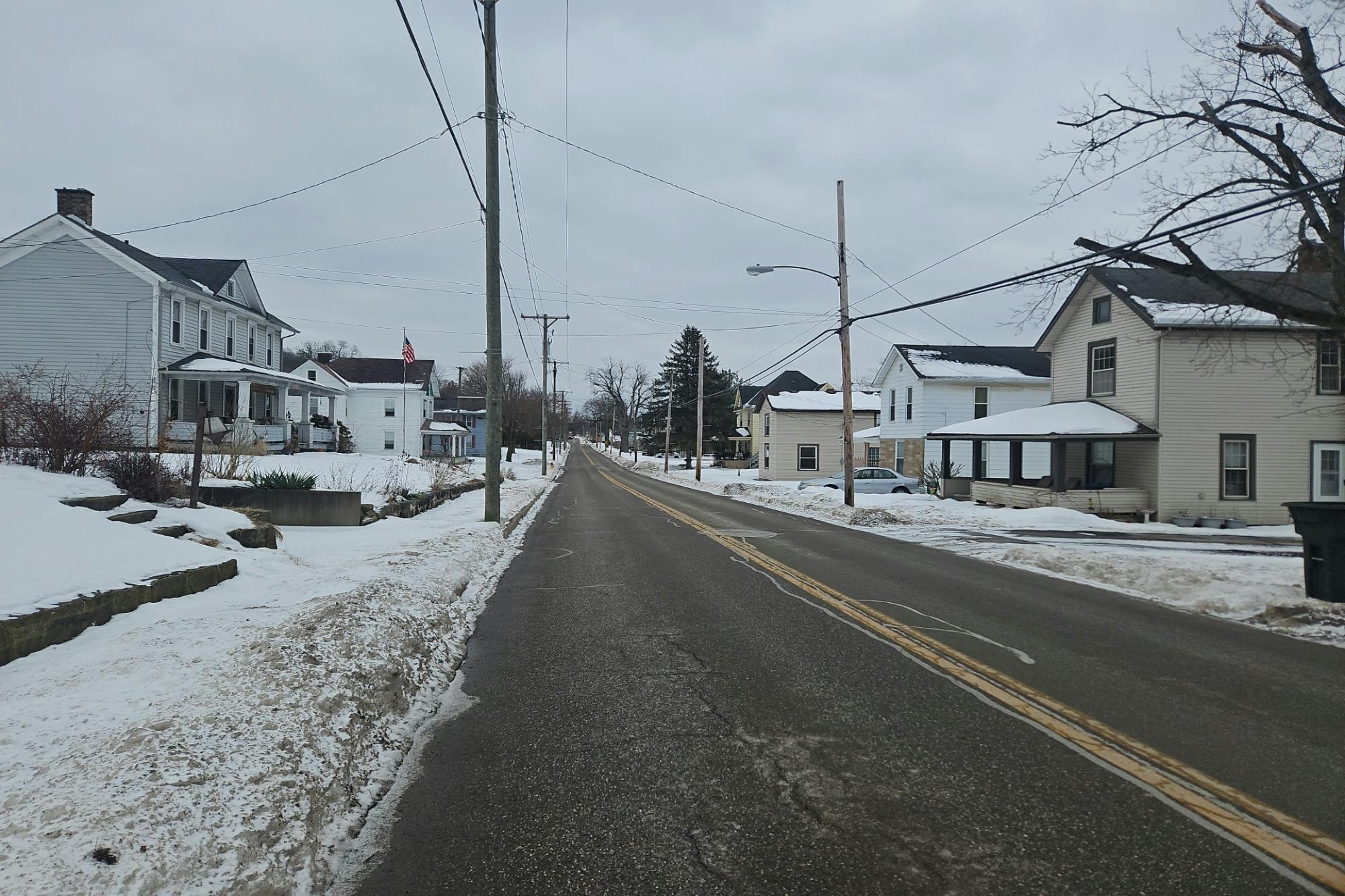 Wood St, Lowellville, OH 44436